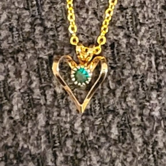 Gold Look Heart Charm Necklace - Picture 1 of 2